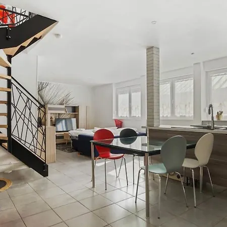 2 A Apartment Croix