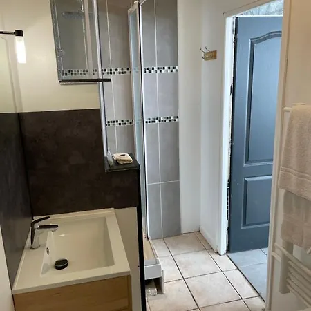 Apartment 2 A Croix