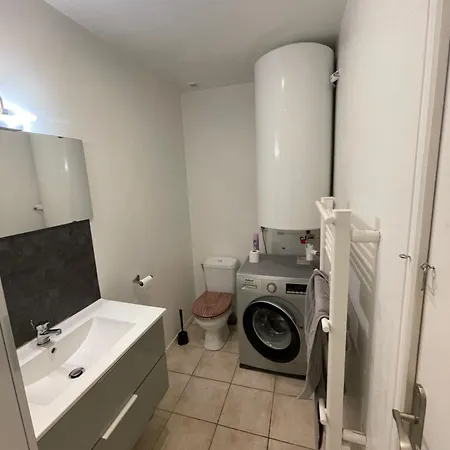 Apartment 2 A